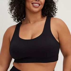 🌺 BLACK RIB SCOOP NECK SEAMLESS BRALETTE